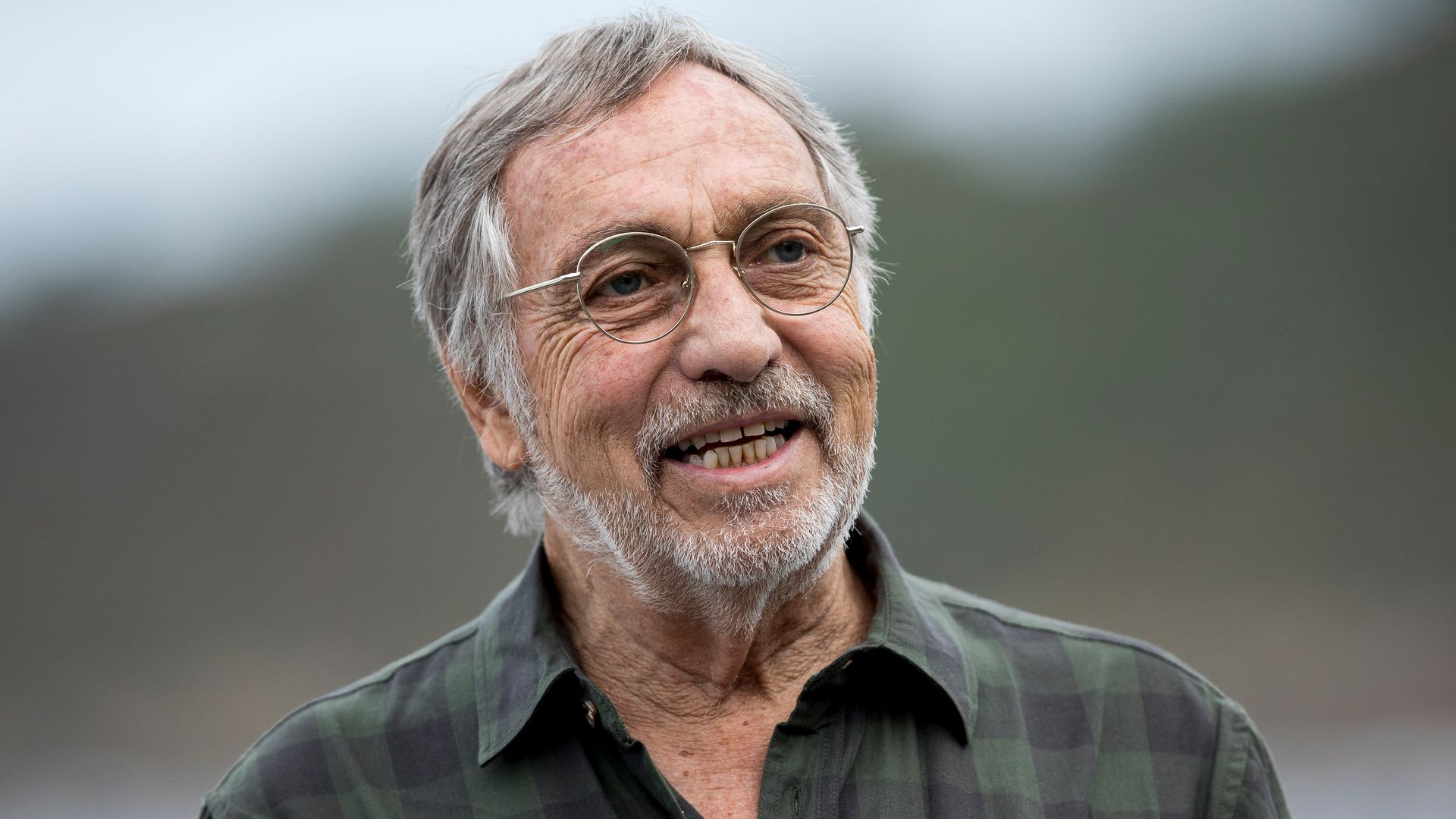 Un gran aplauso final para Luis Brandoni: hoy se cierra el telón para siempre a una vida marcada por el arte y el compromiso.