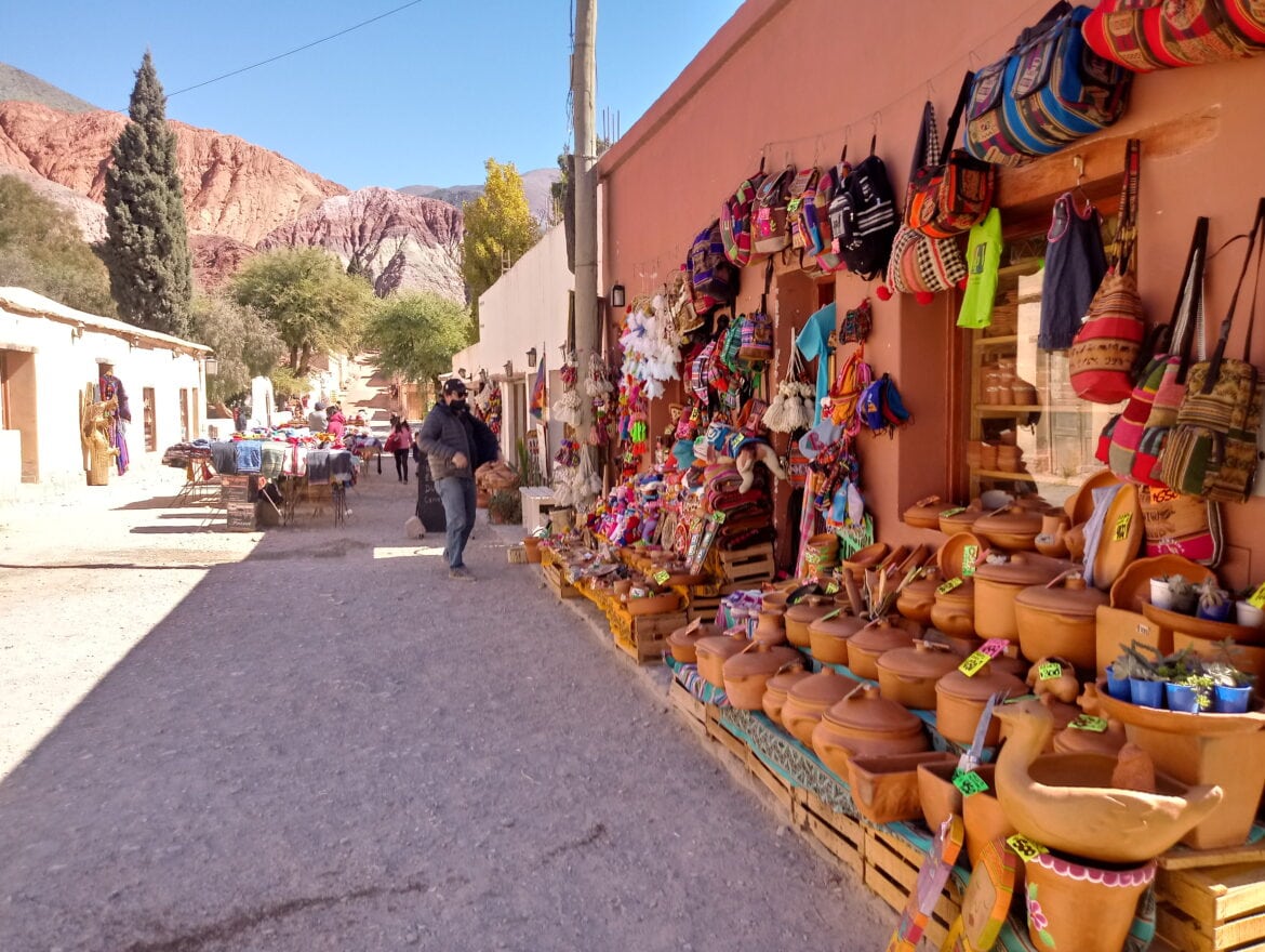 Dia de acción por la tolerancia y el respeto entre los pueblos.
