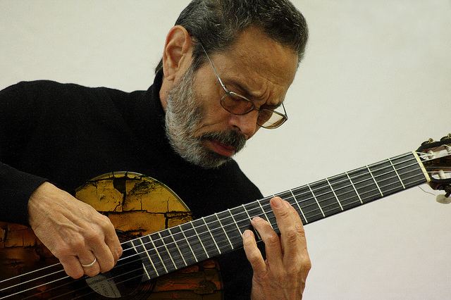Leo Brouwer: pensar la música más allá de las partituras